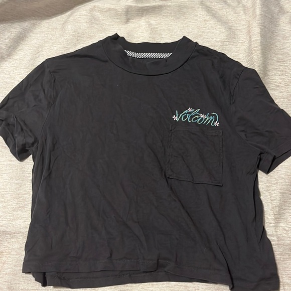Volcom shirt - Picture 1 of 3